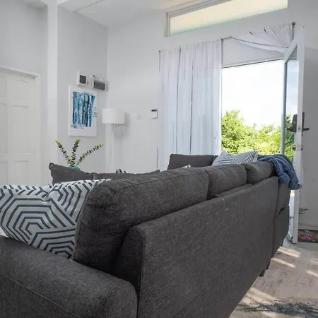 Villa Azure Belle Caye